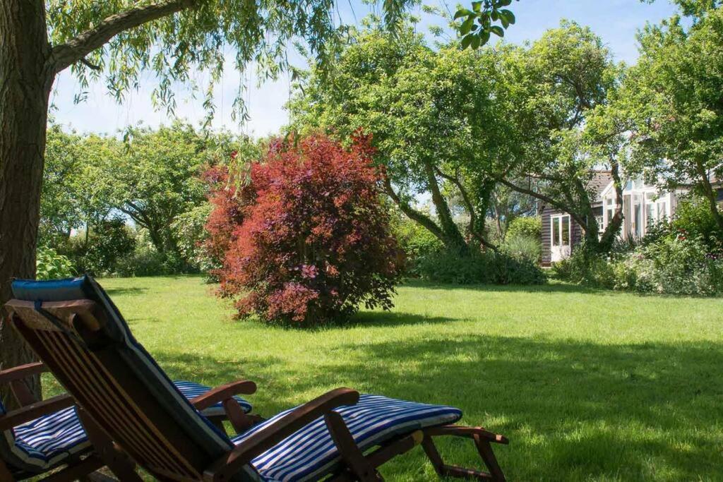 Navigation Cottage On The Historic Sea Lock Overlooking The Nature Reserve Maldon Exteriér fotografie